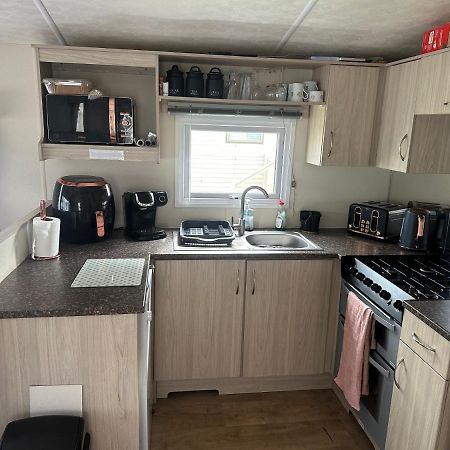 Hotel Angie'S Caravan At Seawick Saint Osyth Zewnętrze zdjęcie