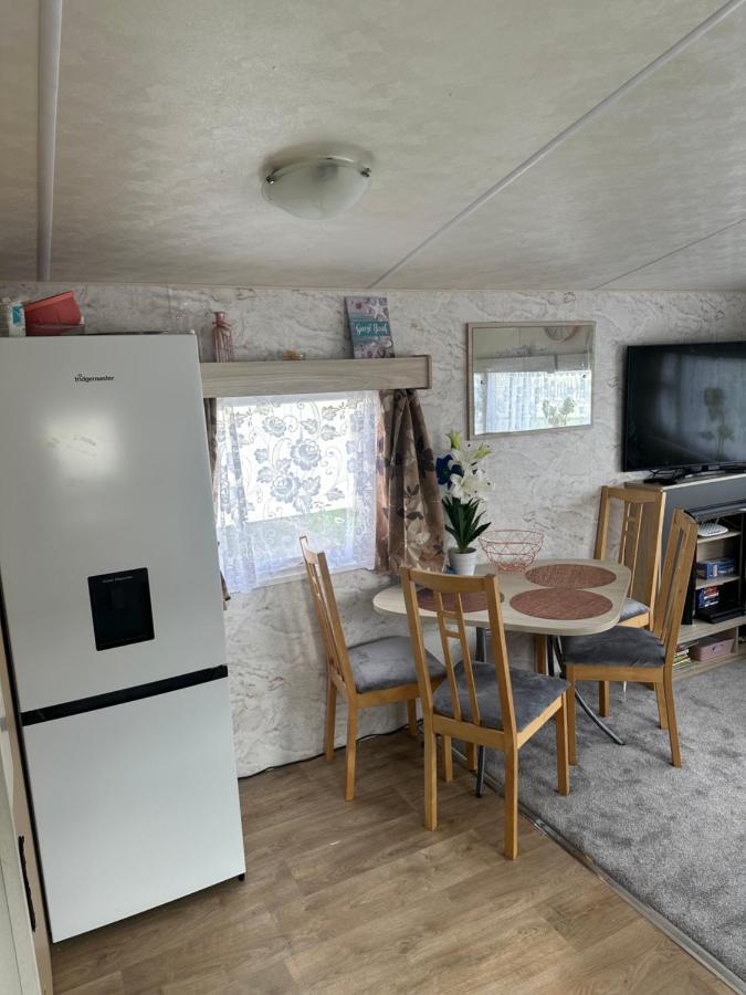 Hotel Angie'S Caravan At Seawick Saint Osyth Zewnętrze zdjęcie