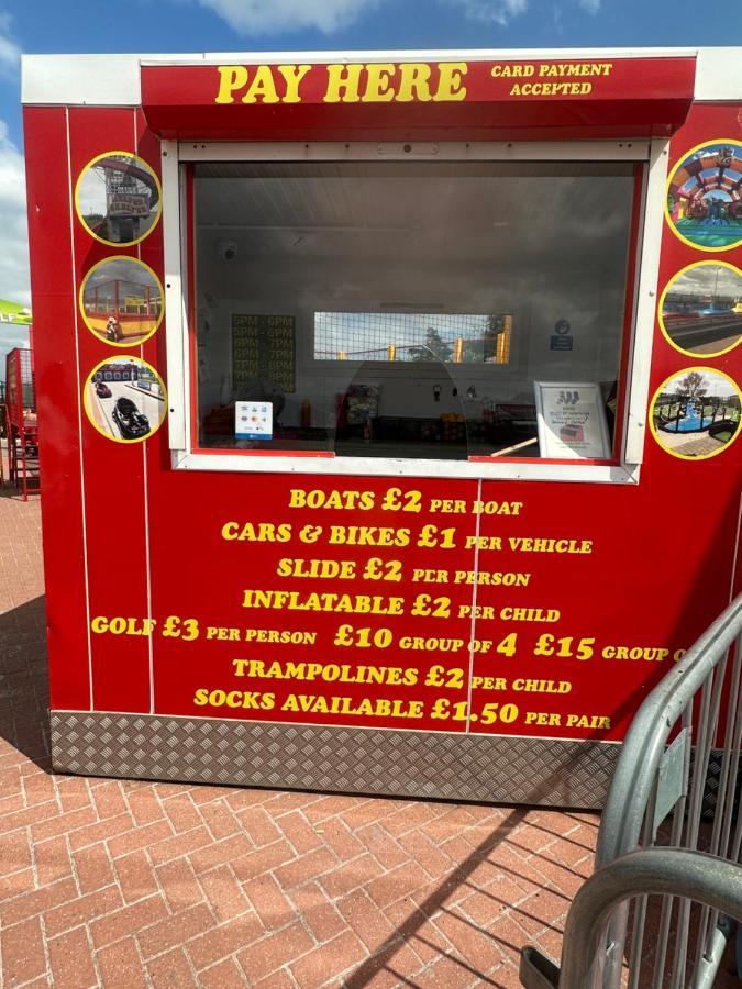 Hotel Angie'S Caravan At Seawick Saint Osyth Zewnętrze zdjęcie
